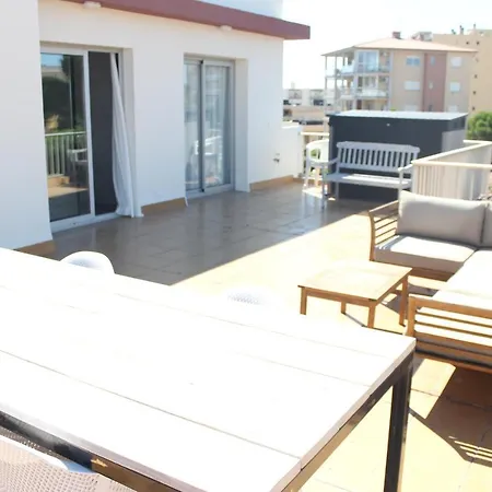 アパート Beautiful Loft, Huge Sunny Terrace, View Over The And Sea ロザス
