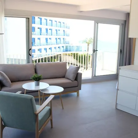 Beautiful Apartment, Sunny Terrace, Floor With View Or Ground Floor With Terrace 아파트 *