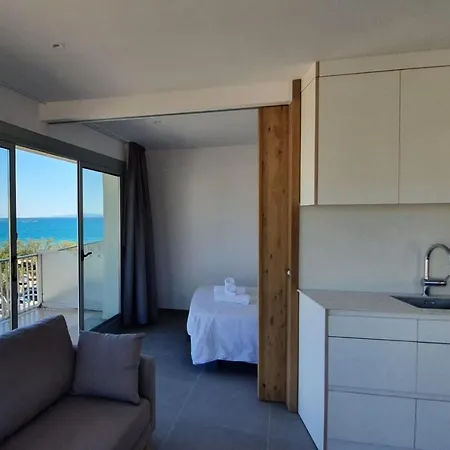 Beautiful Loft, Huge Sunny Terrace, View Over The And Sea アパート
